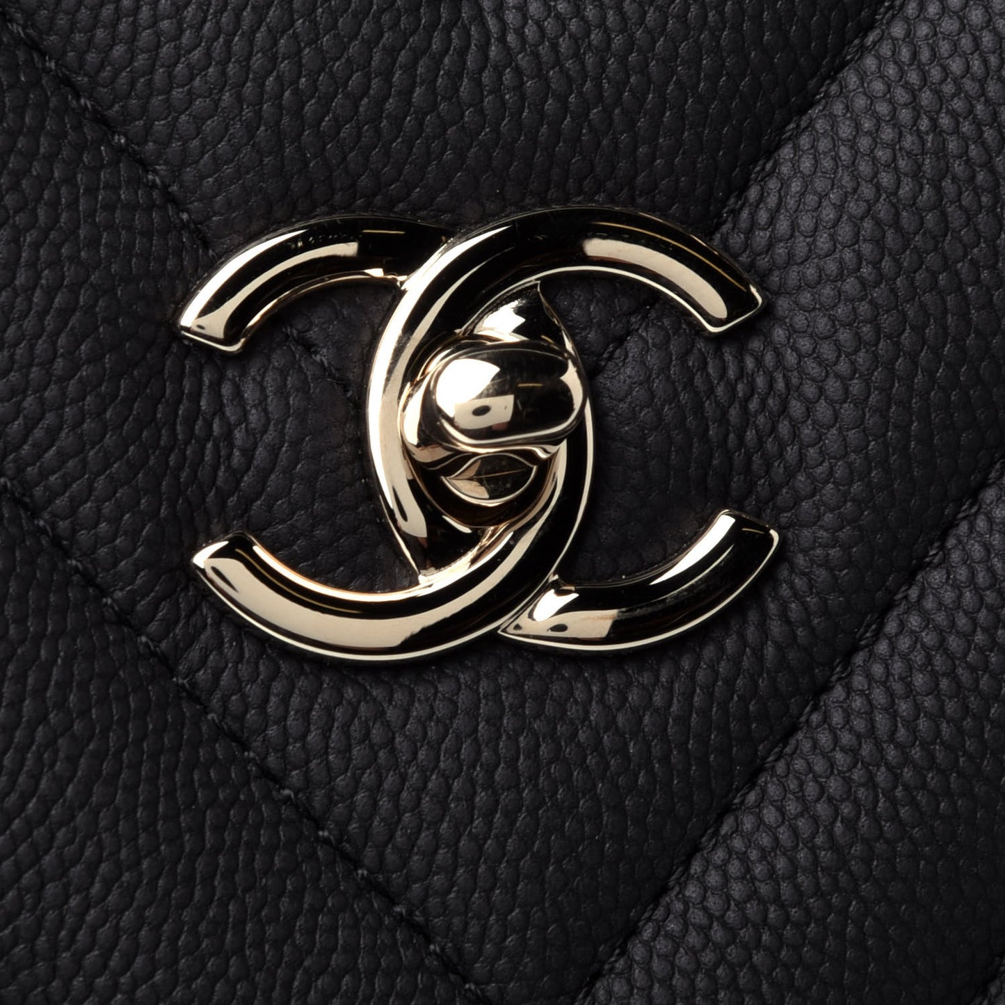 Caviar Flat Chevron Quilted Large Shopping Tote Black