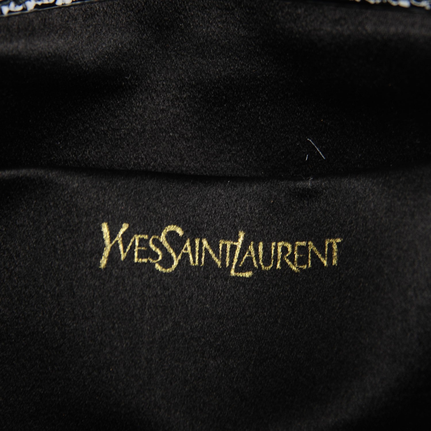 Saint Laurent Textured Patent Monogram Large Belle De Jour Clutch Black 6 of 7