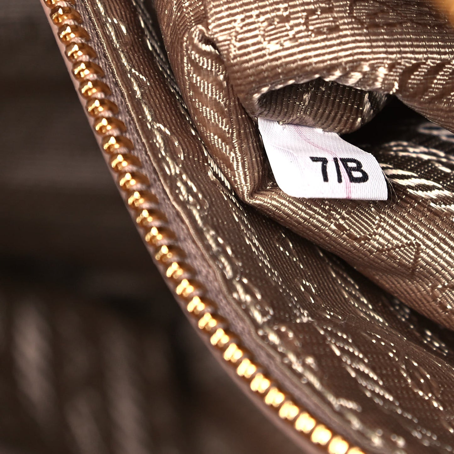 Saffiano Small Galleria Double Zip Tote Cipria