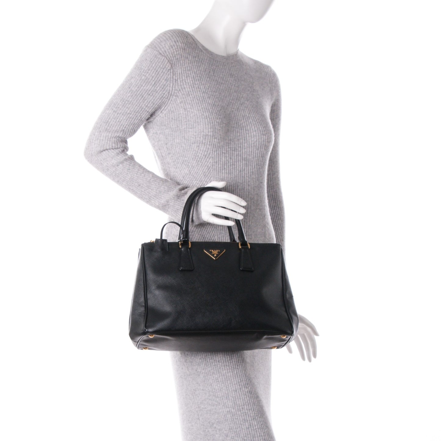 Saffiano Medium Galleria Double Zip Tote Black