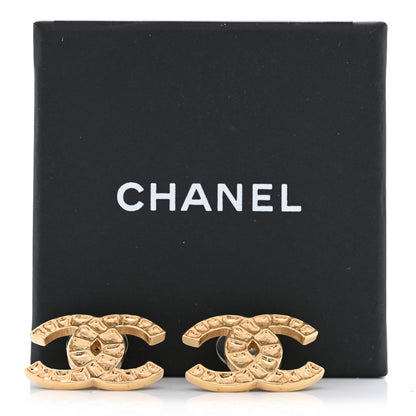 Chanel Metal Along The Nile CC Earrings Gold 5 of 5