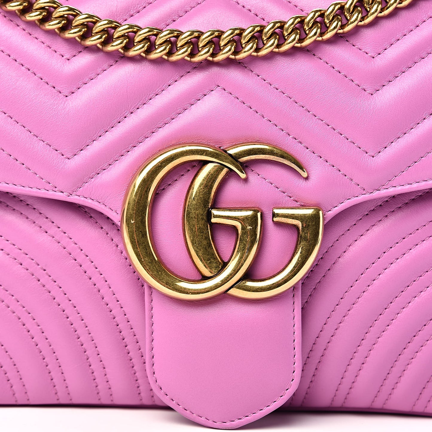 Calfskin Matelasse Medium GG Marmont Shoulder Bag Candy Mousse