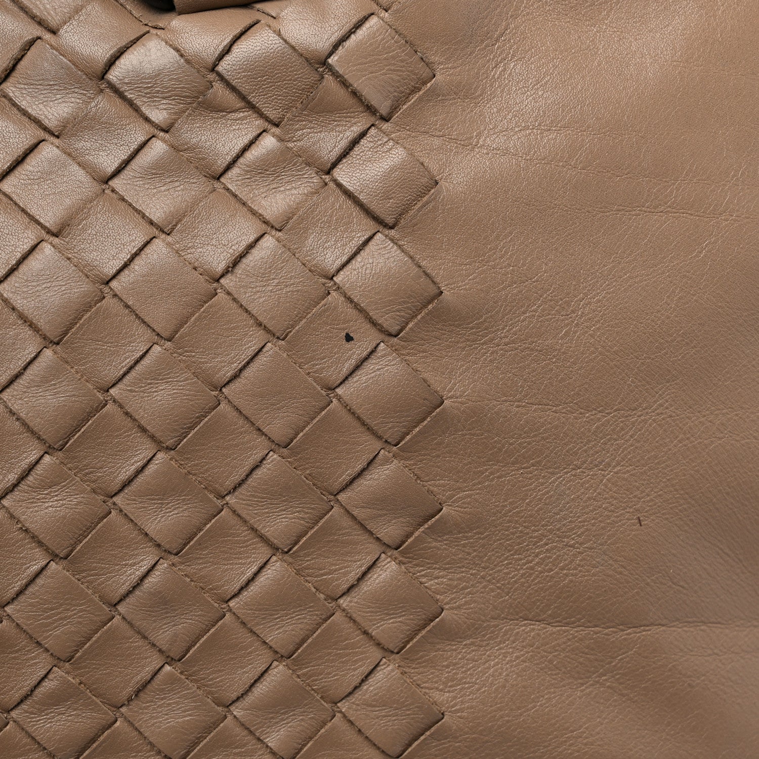 Bottega Veneta Calfskin Intrecciato Leggero Tote Beige 17 of 18