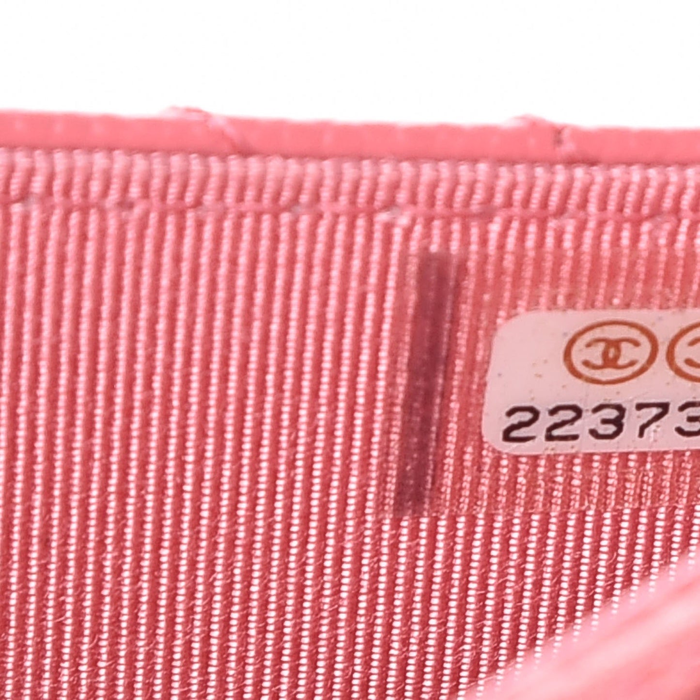 Caviar Chevron Quilted Wallet On Chain WOC Pink