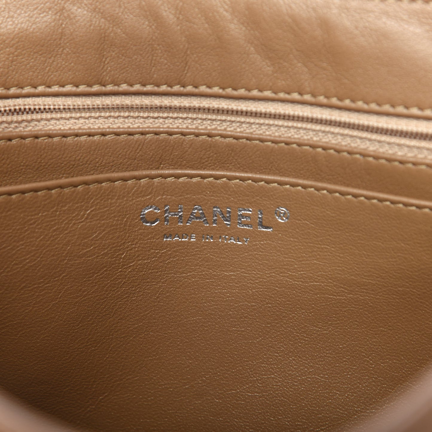 Calfskin Diagonal Ligne Flap Beige