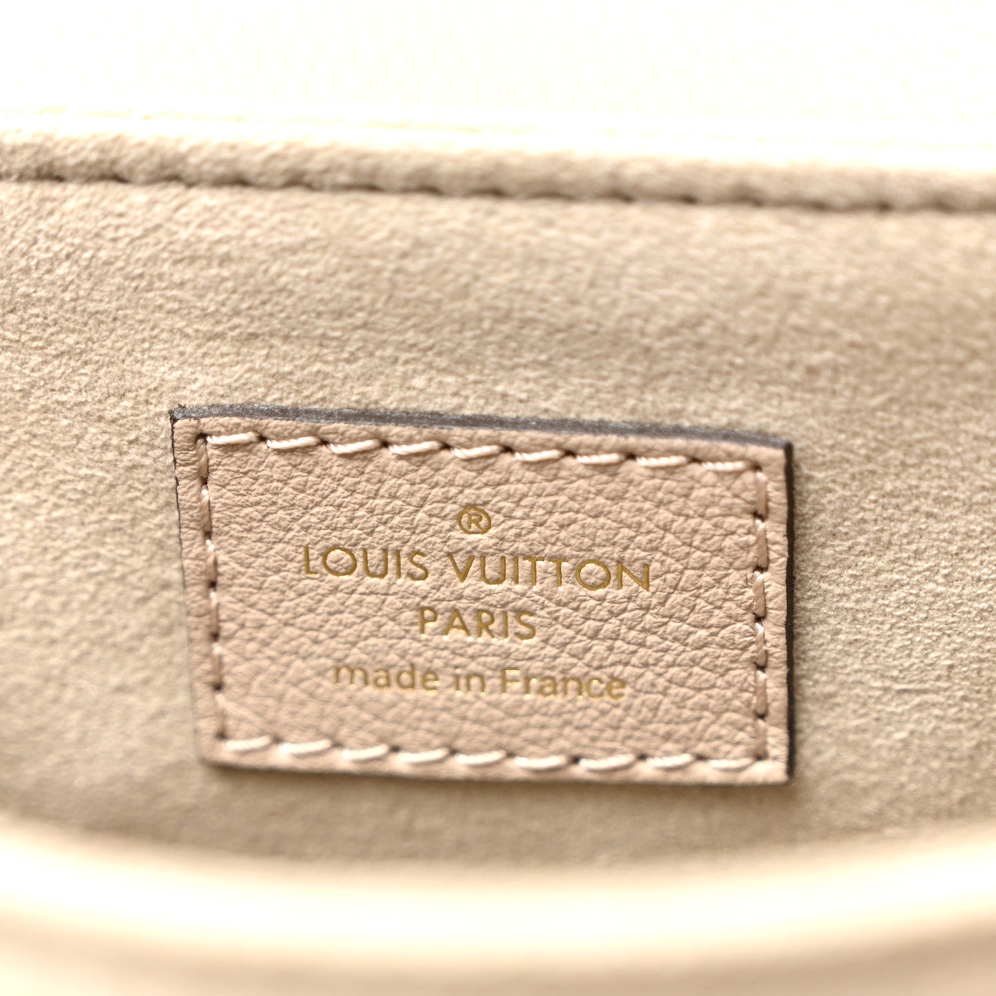 Grained Calfskin Lockme Oxford Greige