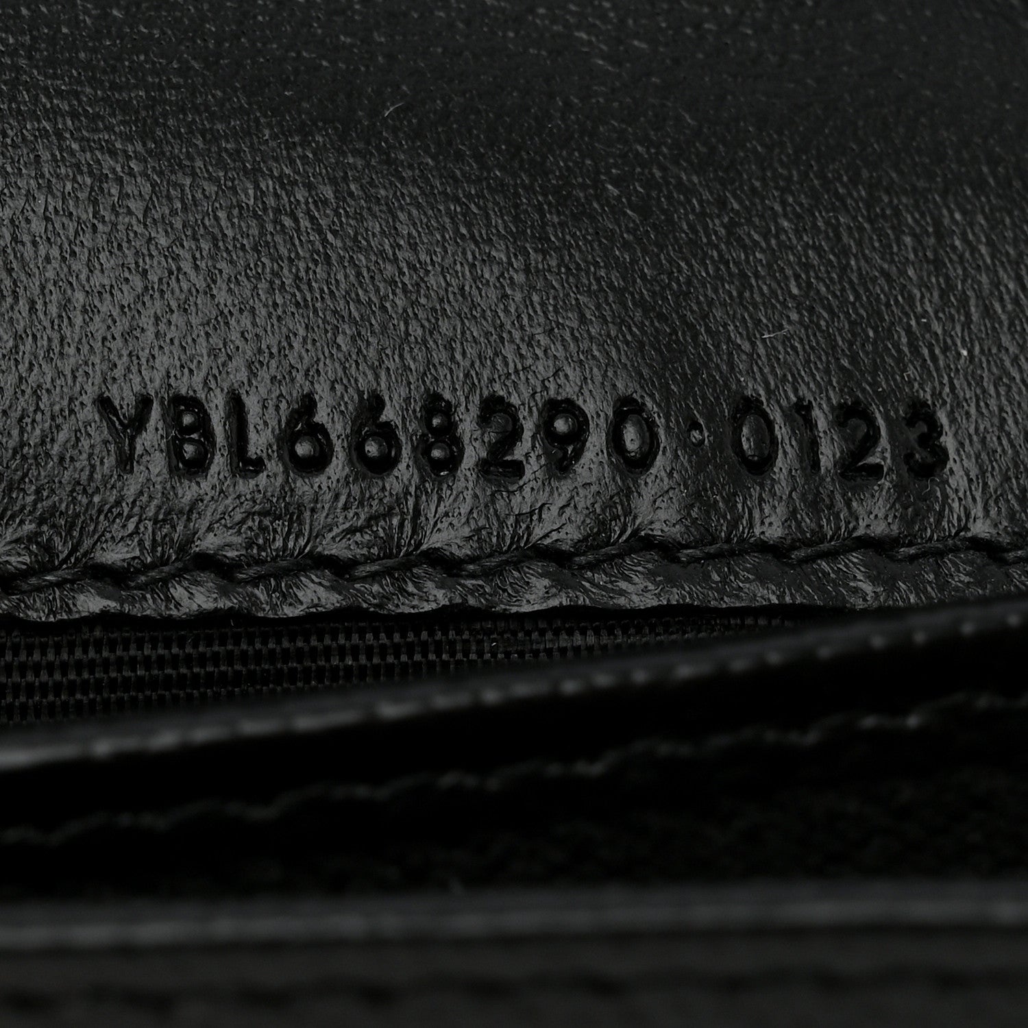 Saint Laurent Grain De Poudre Matelasse Chevron Monogram Flap Card Case Black 7 of 8