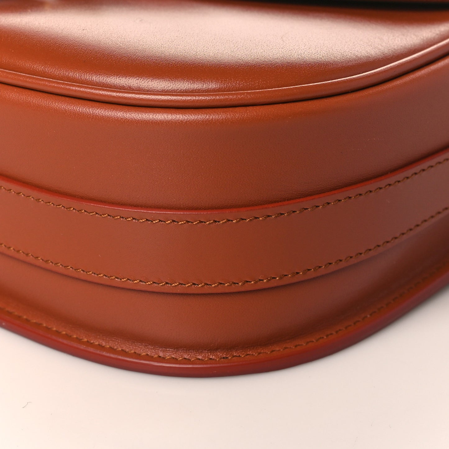 Box Calfskin Medium Bobby Flap Dark Tan
