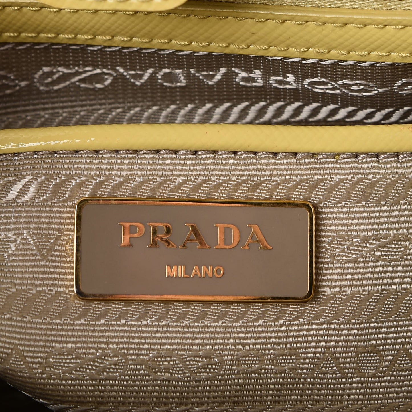 Saffiano Vernice Tote Ananas