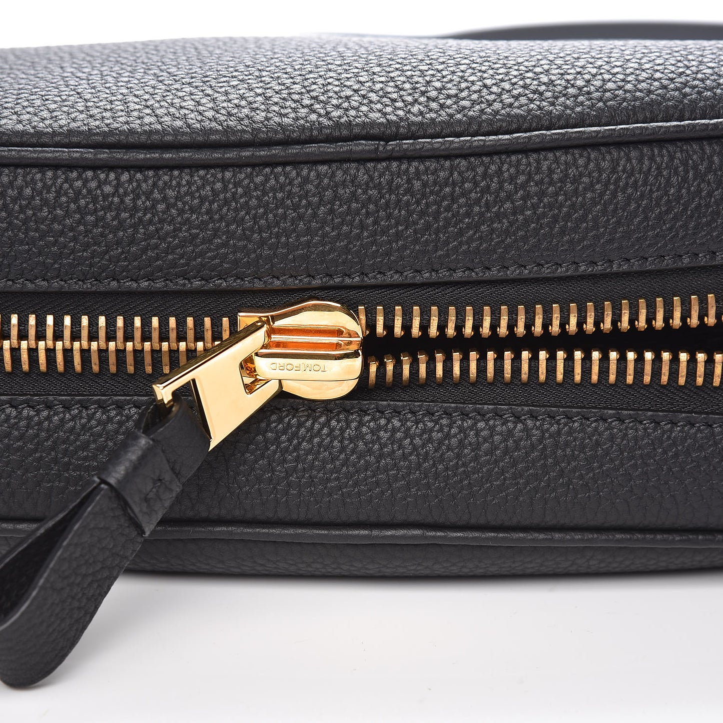 Pebbled Calfskin Medium Jennifer Simple Zip Black