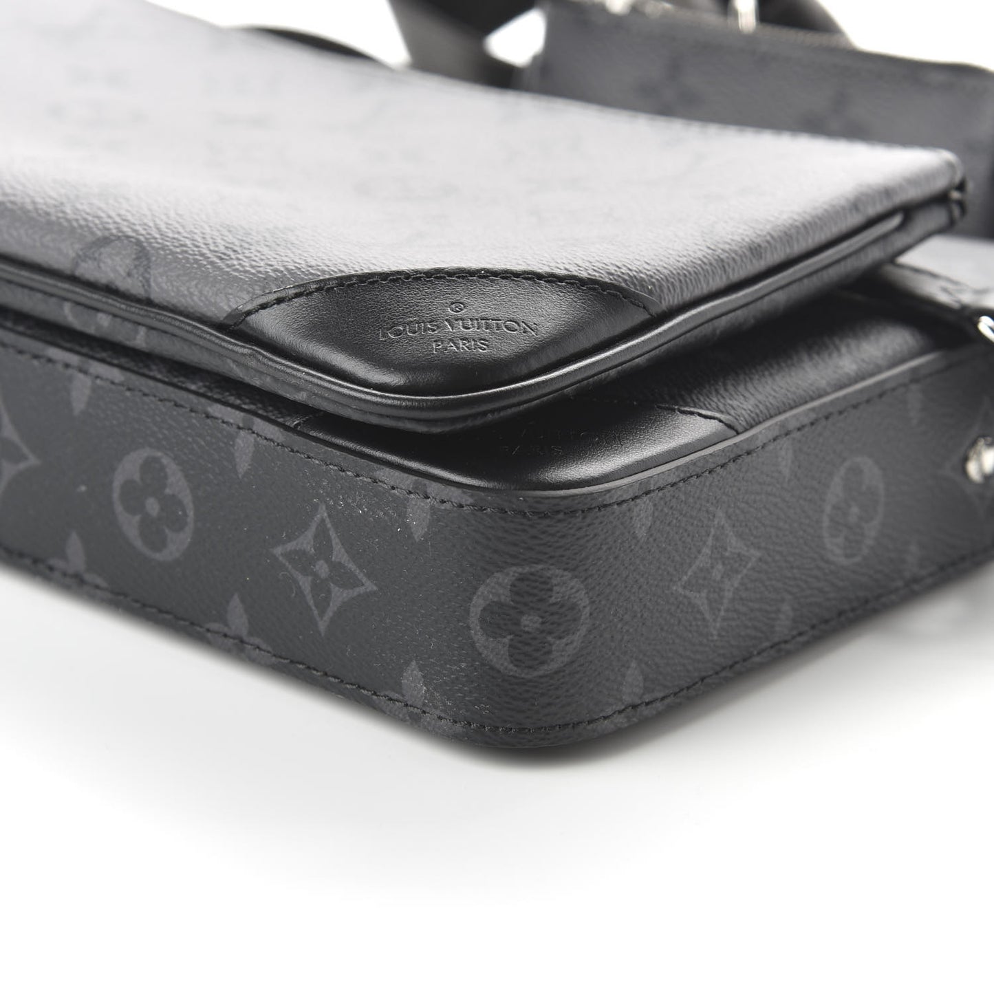 Reverse Monogram Eclipse Trio Messenger