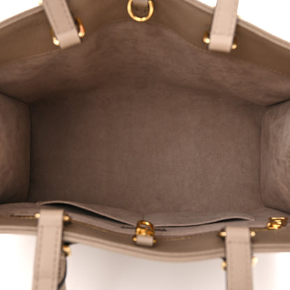 Louis Vuitton Empreinte Monogram Giant Onthego MM Tourterelle 5 of 9