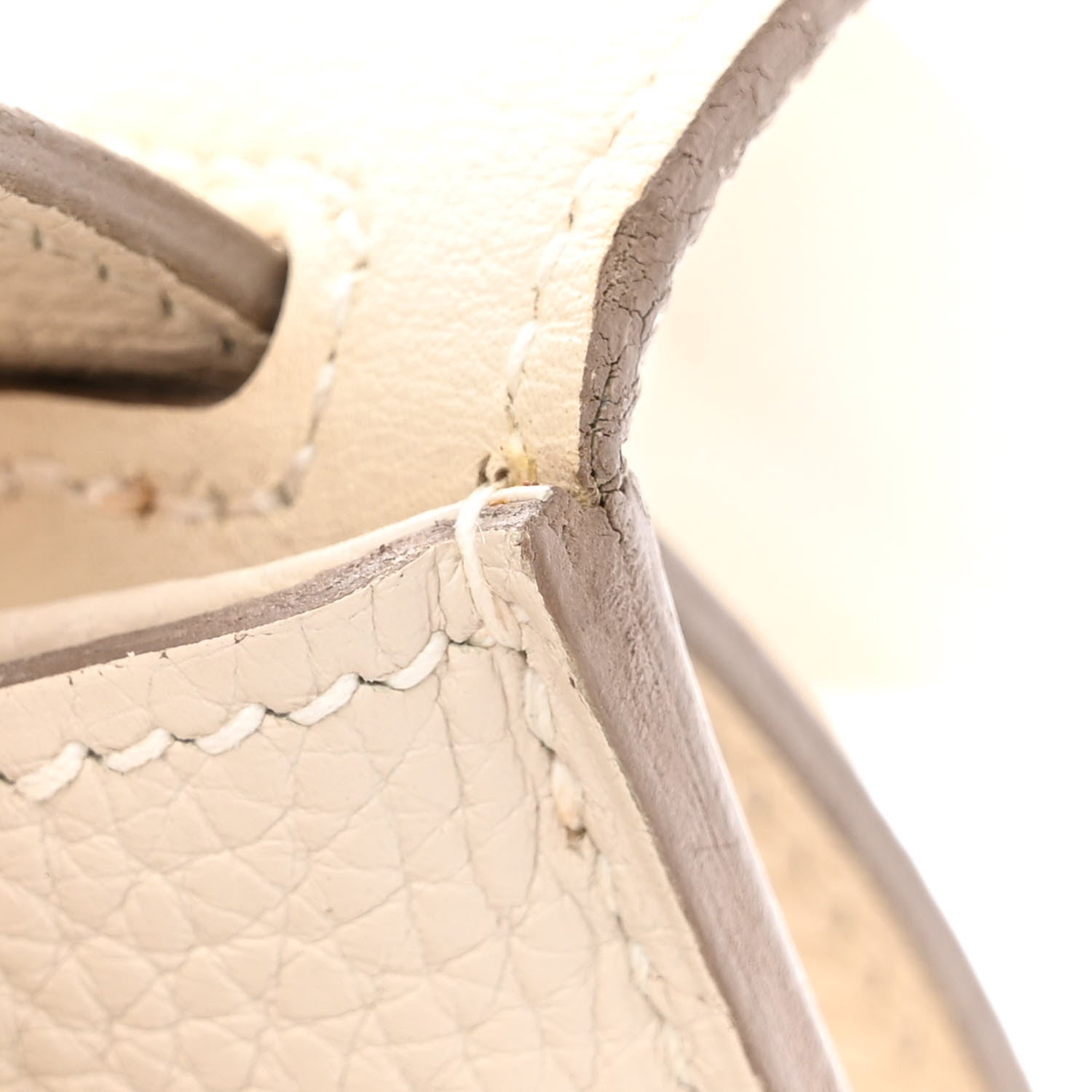Hermes Taurillon Clemence Halzan 31 GM Craie 14 of 19