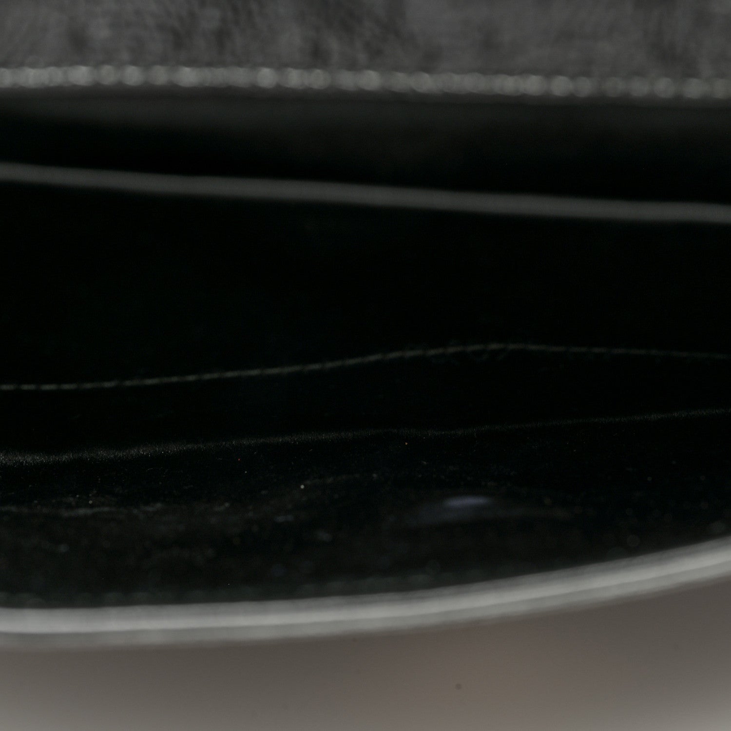 Saint Laurent Textured Patent Monogram Large Belle De Jour Clutch Black 5 of 9