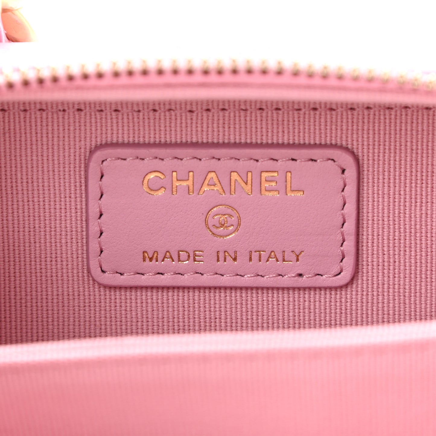 Lambskin Quilted Mini Lacquered Chain Clutch Pink