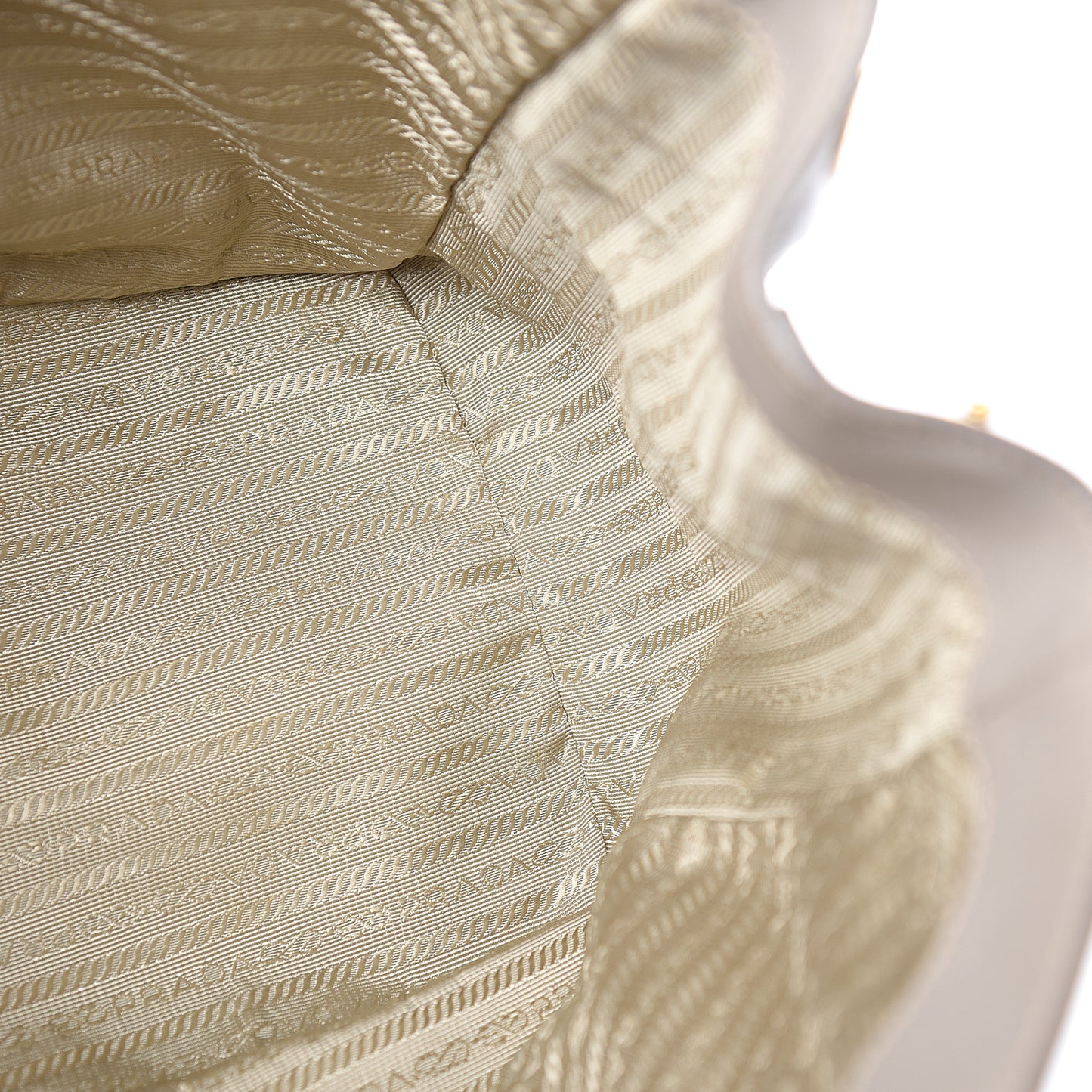 Saffiano Lux Large Tote Pomice