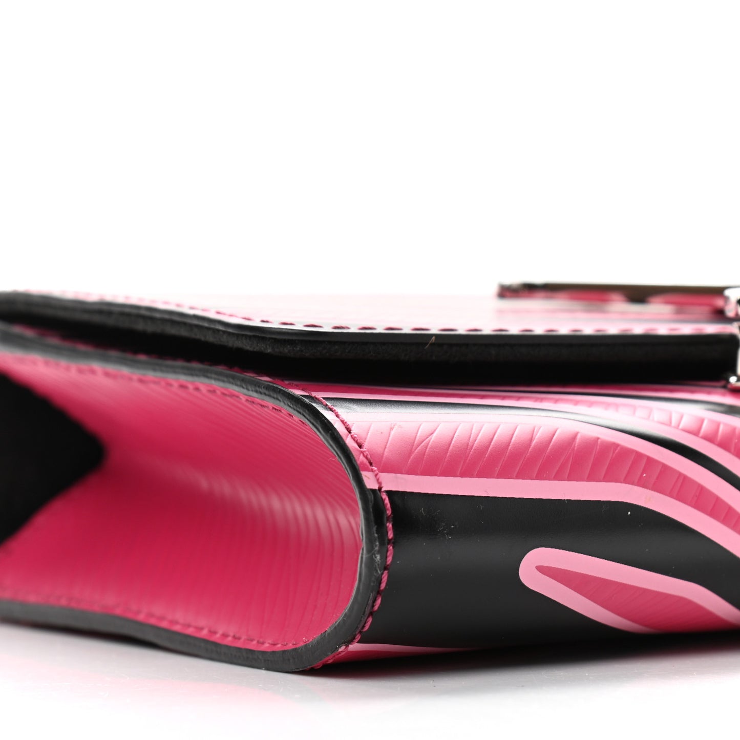 Calfskin Embossed Chain Louise MM Fuchsia Black