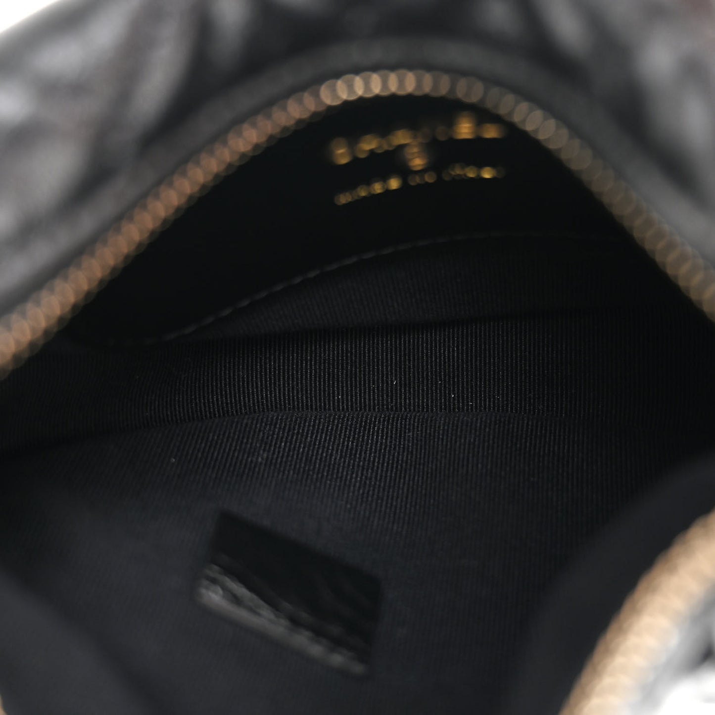 Lambskin Quilted Chain Around Pouch Black