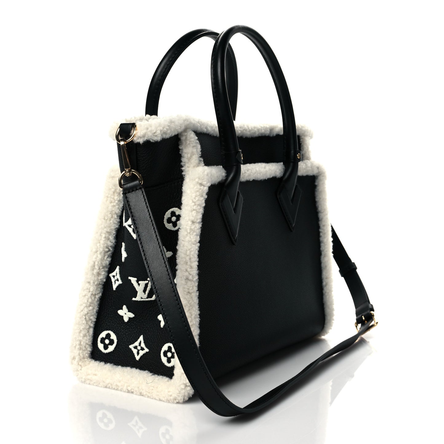 Grained Calfskin Shearling On My Side MM Black
