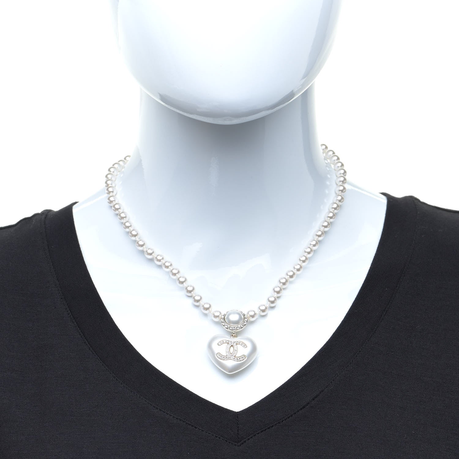 Chanel Pearl Crystal CC Heart Short Necklace Pearly White Gold 2 of 6