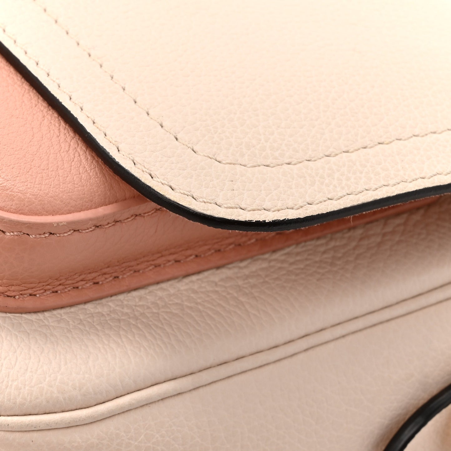Grained Calfskin Lockme Tender Quartz Rose Trianon
