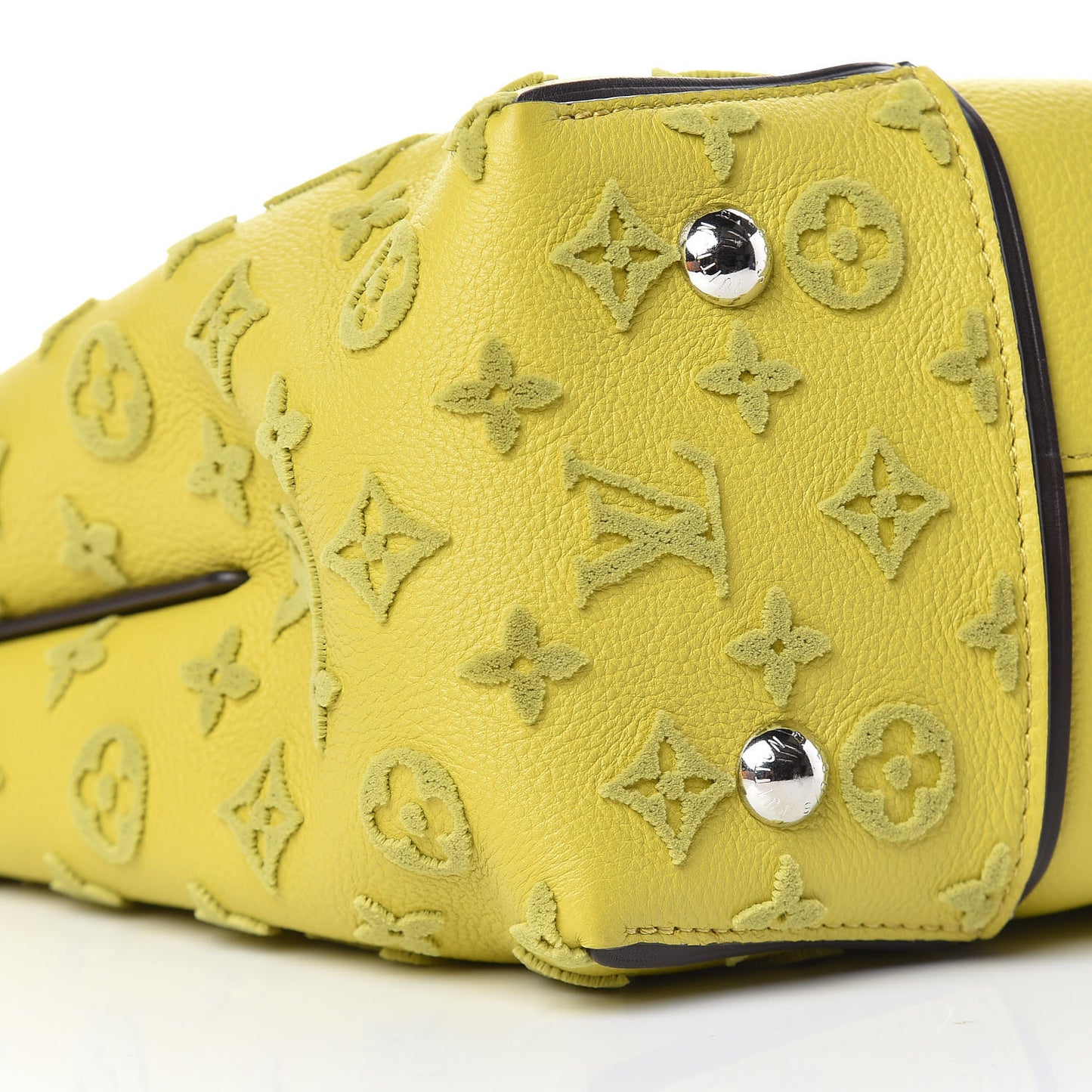 Veau Cachemire Tote W PM Pistache