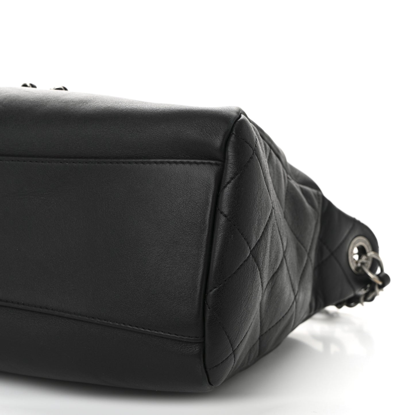 Calfskin Chain 20s Signature Hobo Black