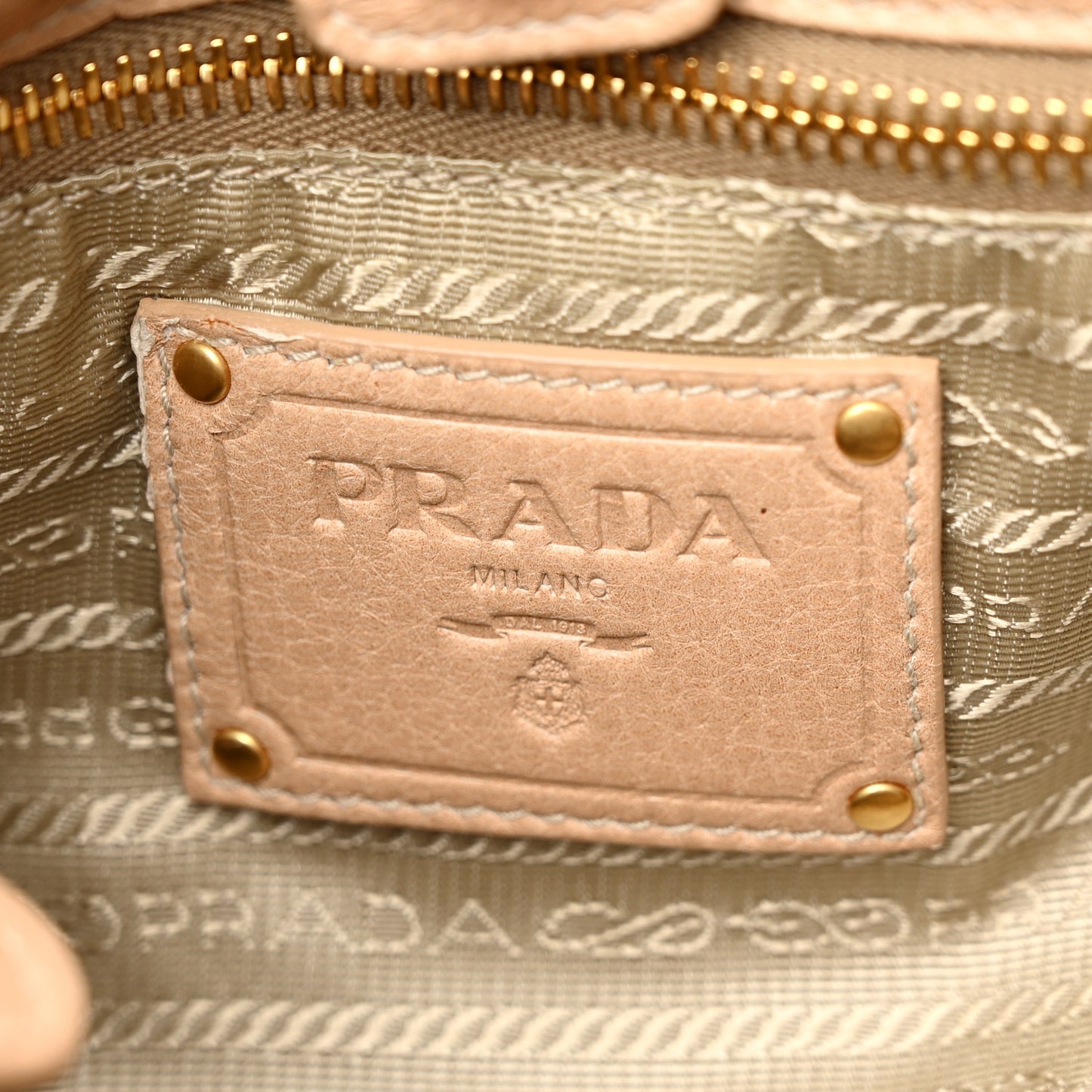 Cervo Pleats Tote Beige