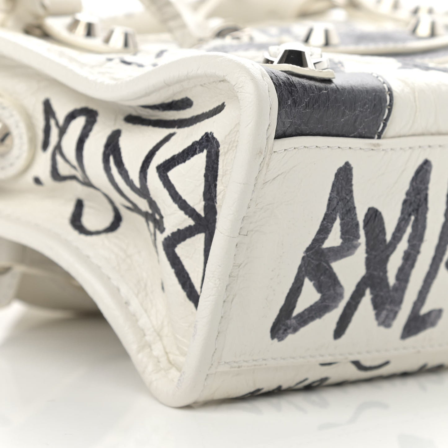 Agneau Arena Graffiti All Over Classic Silver Hardware Mini City White Black