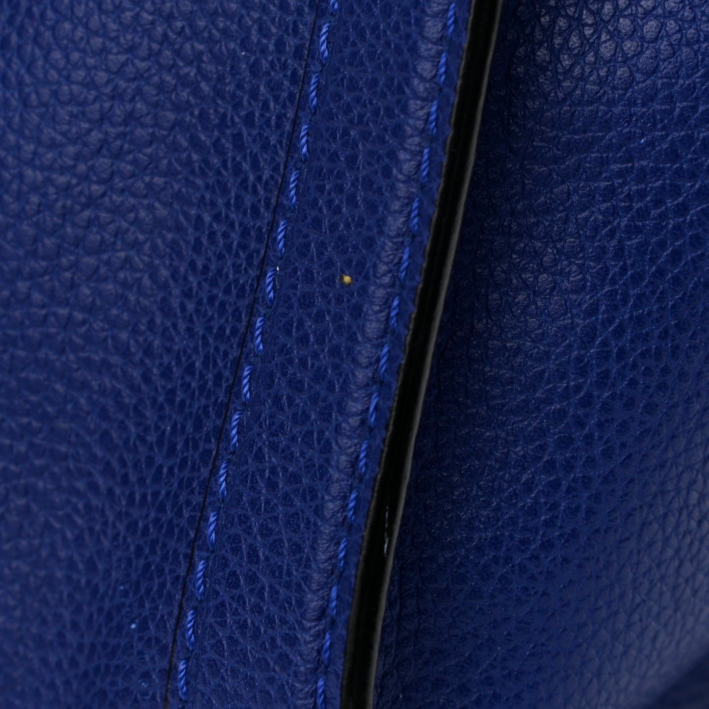 Pebbled Calfskin Small Skull Padlock Zip Around Tote Ultramarine