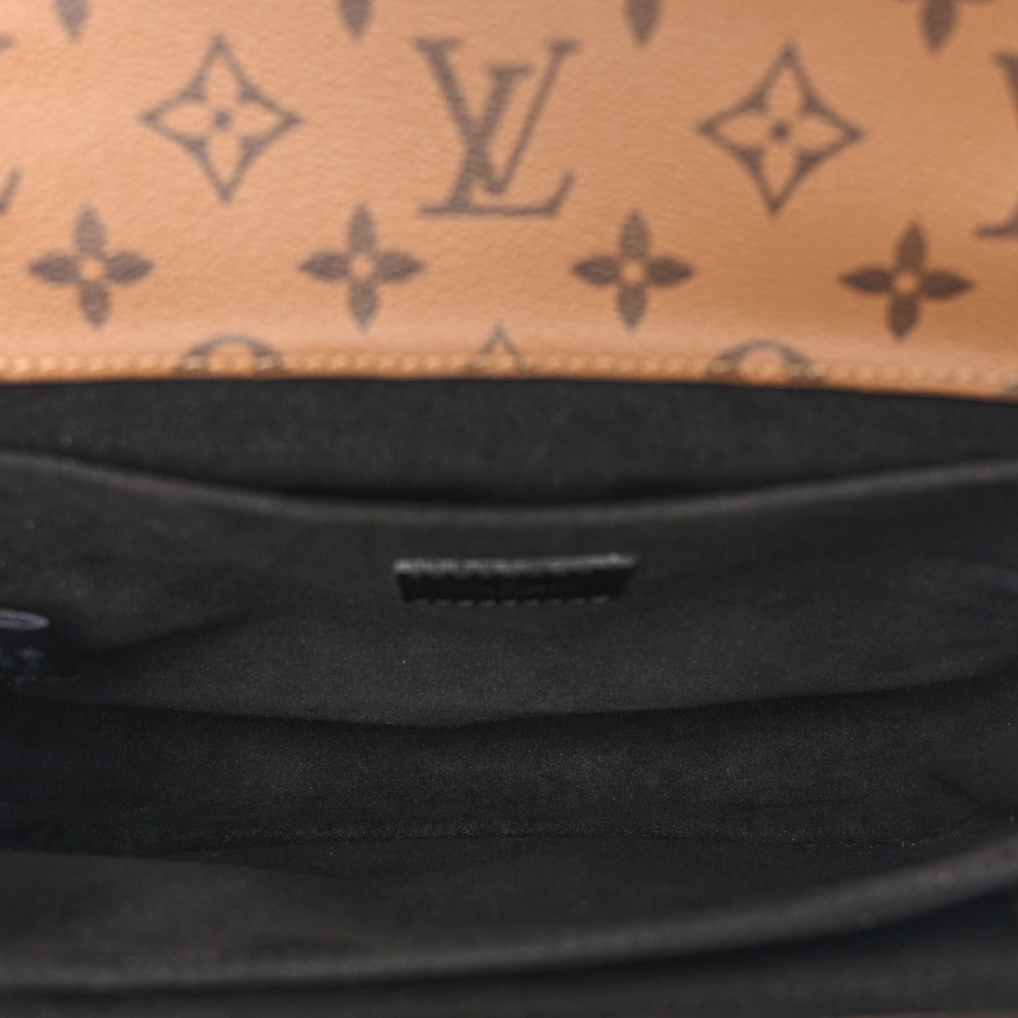 Reverse Monogram Pochette Metis