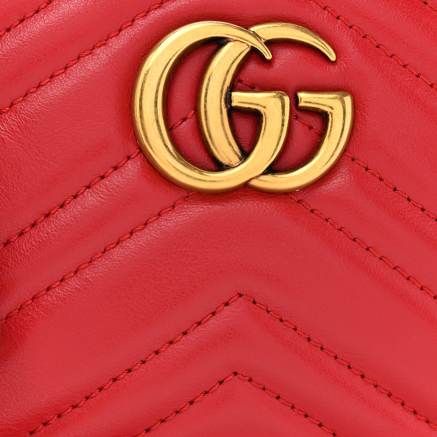 Calfskin Matelasse Mini GG Marmont Chain Shoulder Bag Hibiscus Red
