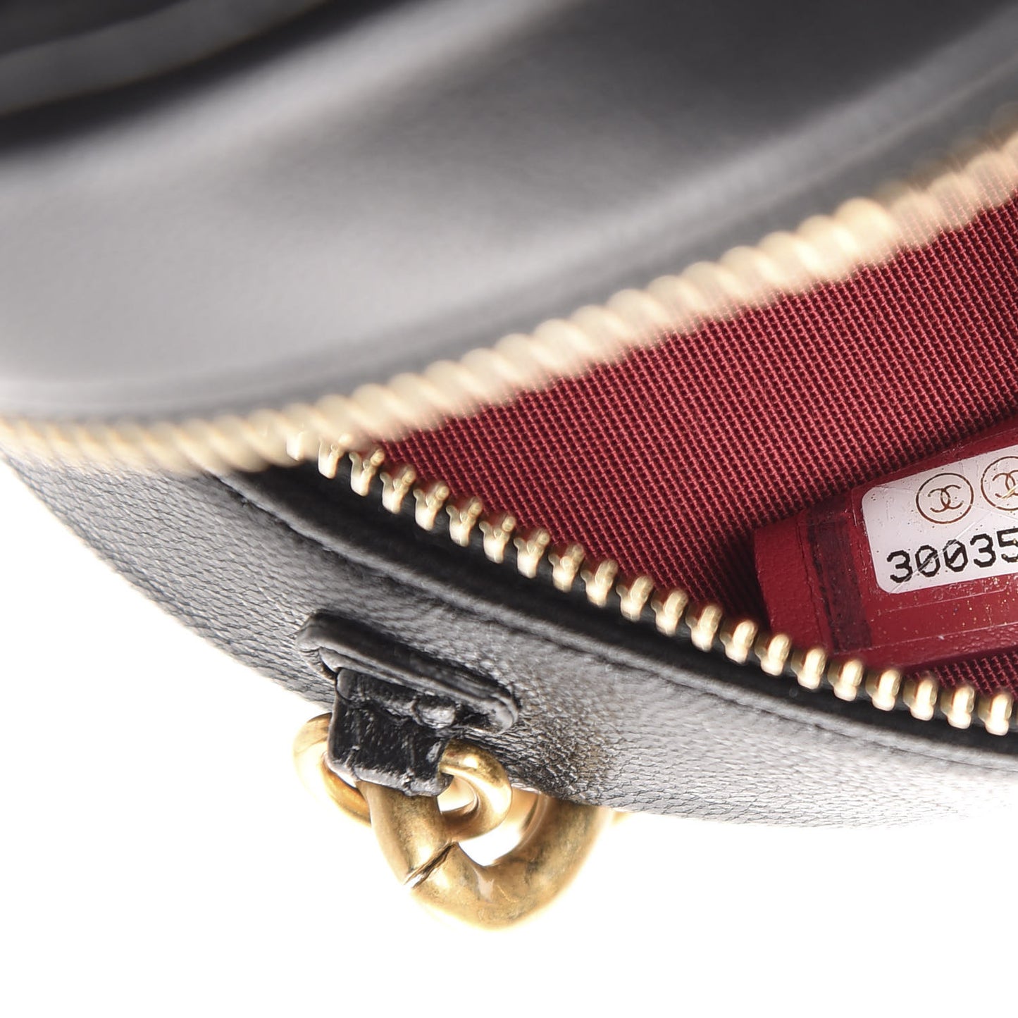 Shiny Goatskin Quilted 19 Round Clutch With Chain Black