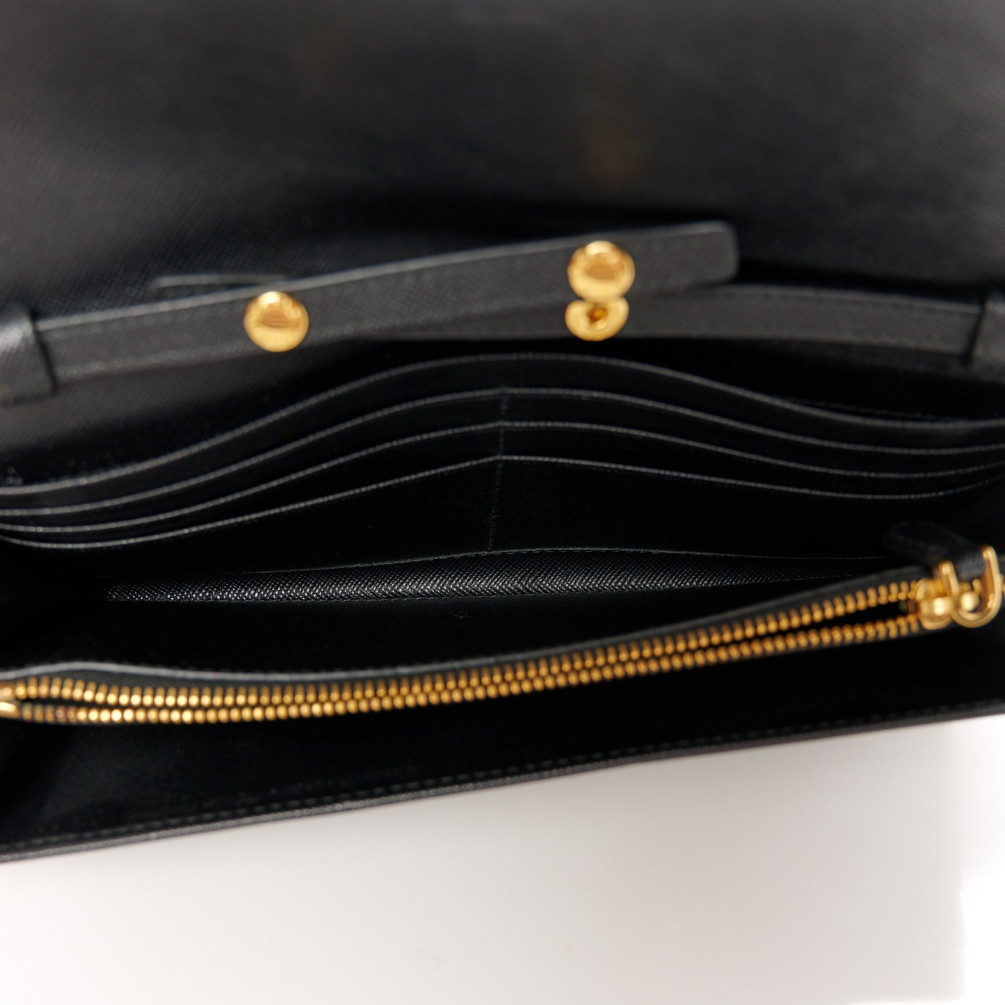 Saffiano Metal Oro Chain Wallet Black