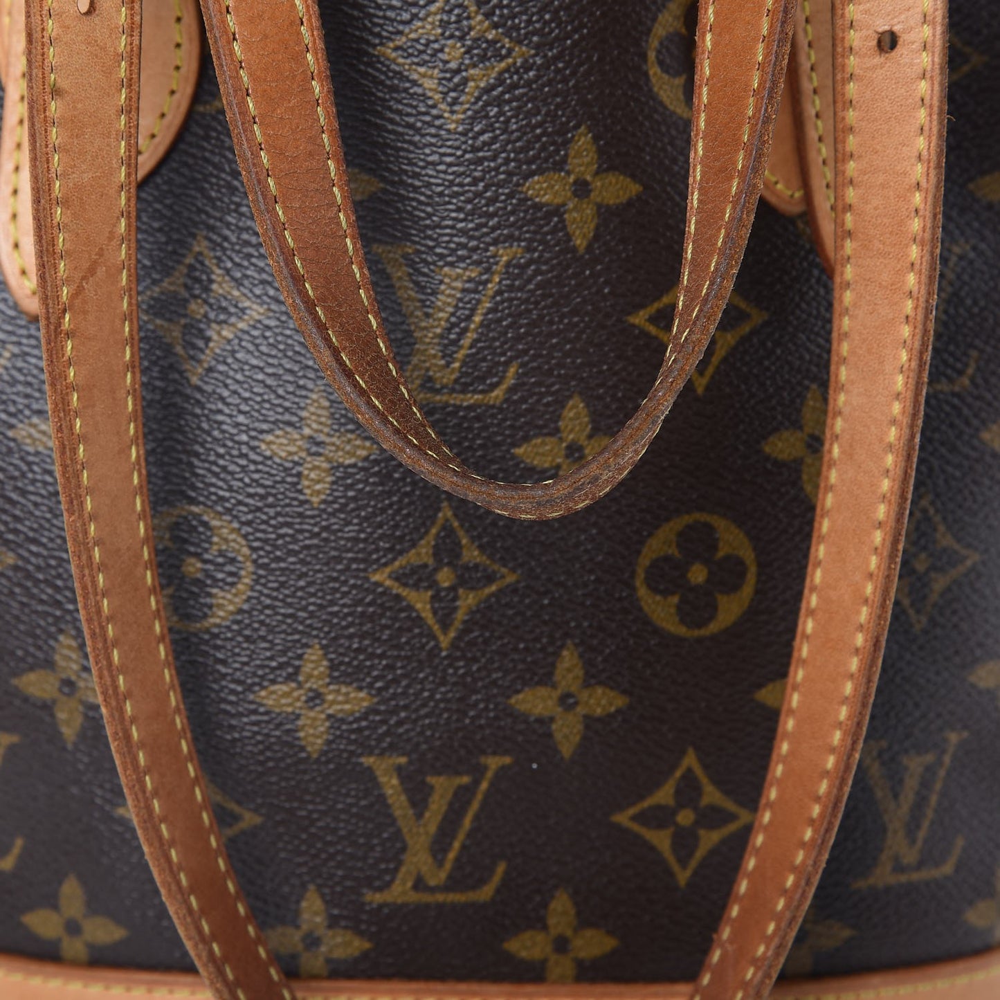 Monogram Petit Bucket 23