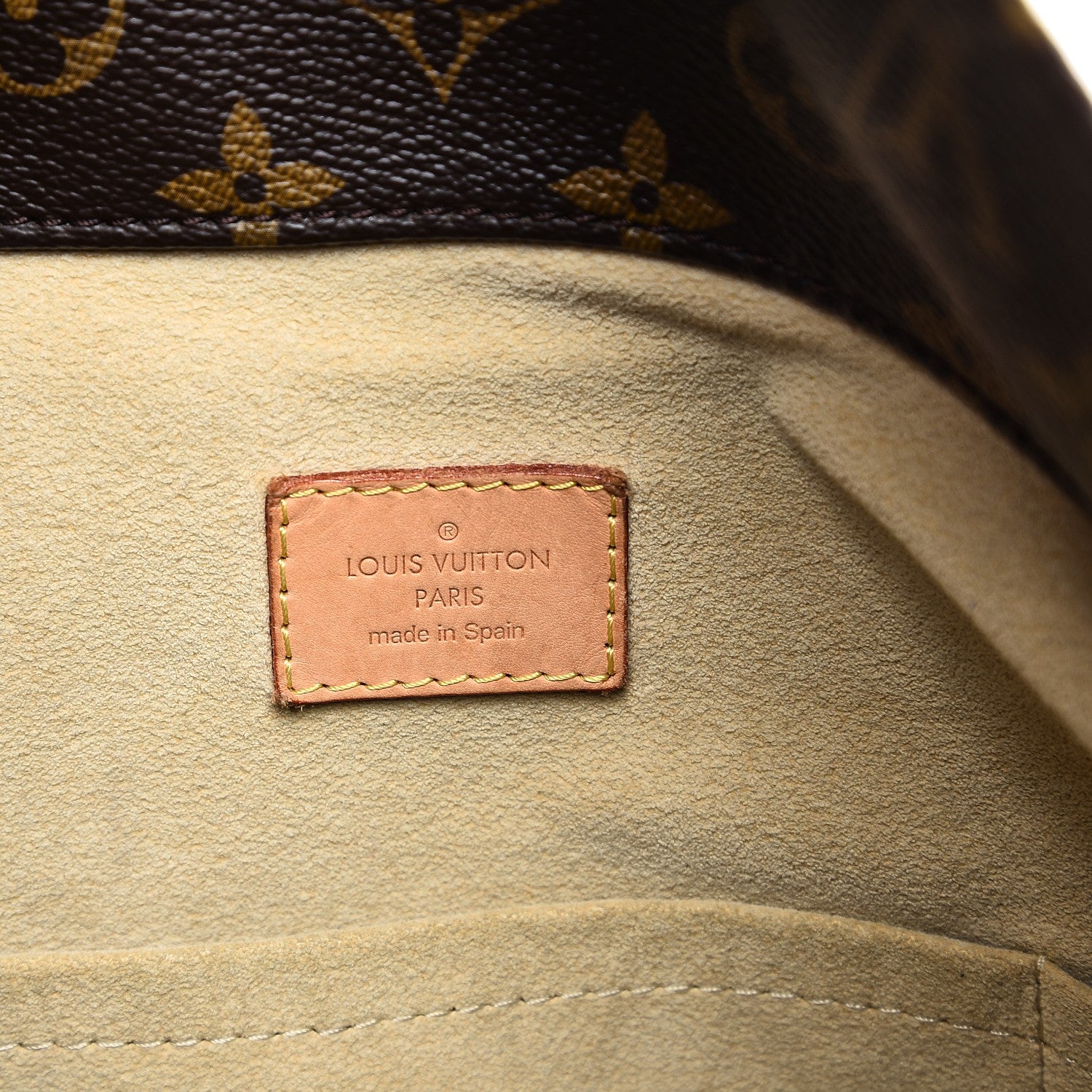 Louis Vuitton Monogram Artsy MM 6 of 10