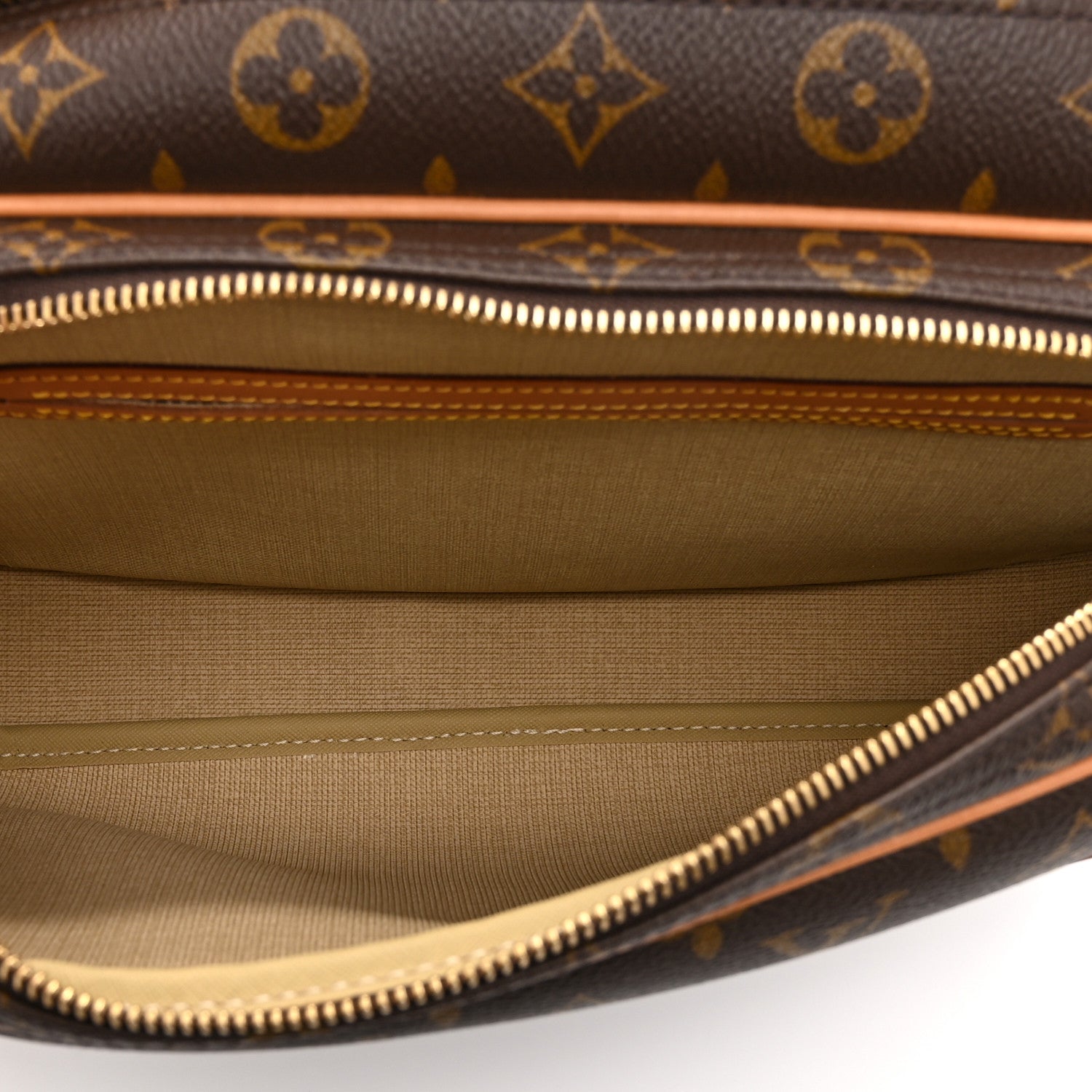 Louis Vuitton Monogram Reporter PM 5 of 11
