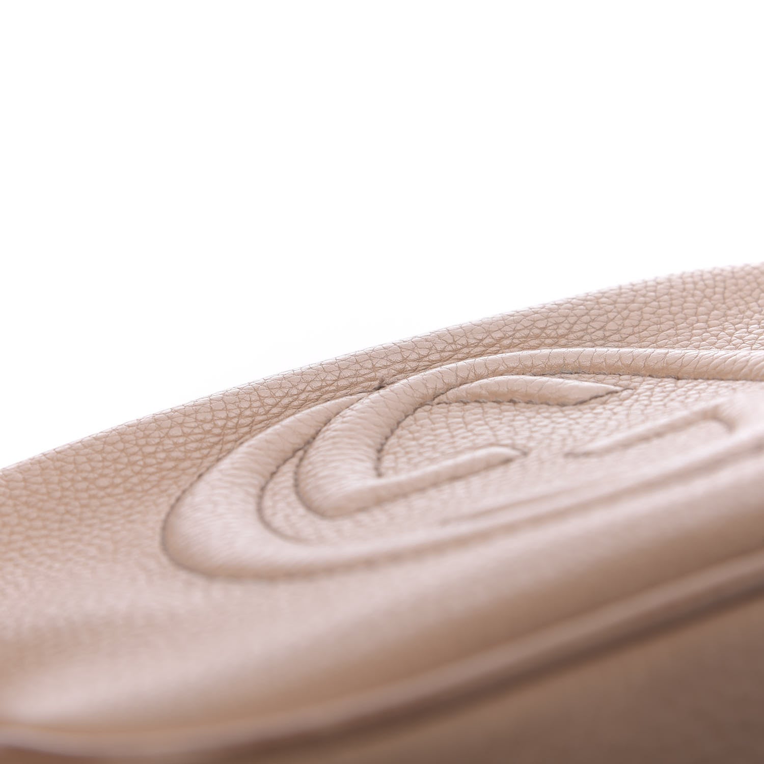 Gucci Pebbled Calfskin Small Soho Disco Bag Camelia 8 of 19