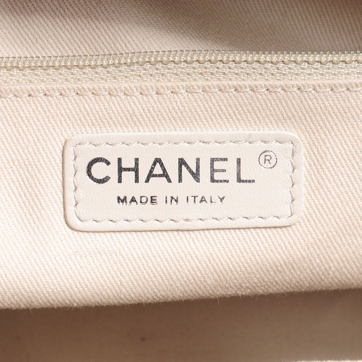 Caviar CC Timeless Soft Tote Dark Grey