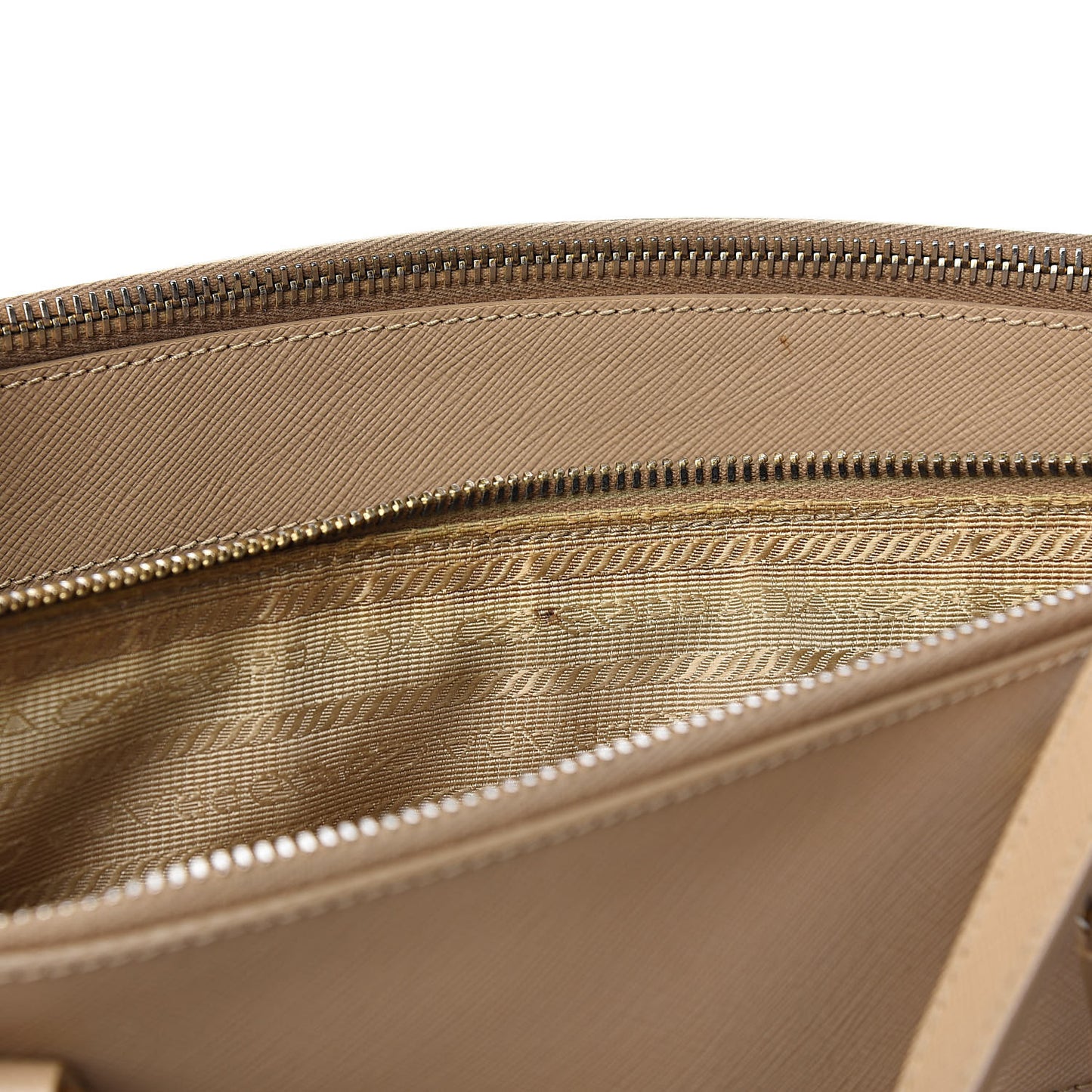 Saffiano Medium Galleria Double Zip Tote Sabbia