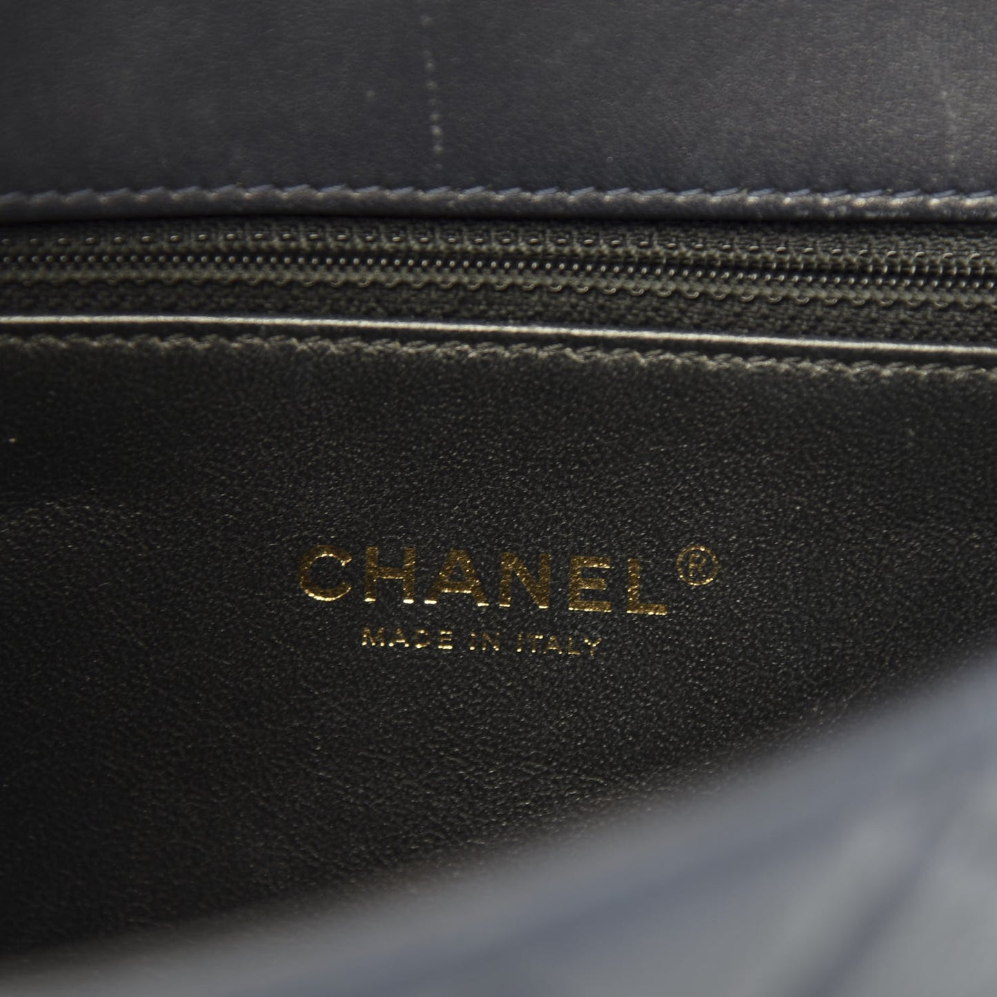 Caviar Quilted Small CC Filigree Flap Navy Black