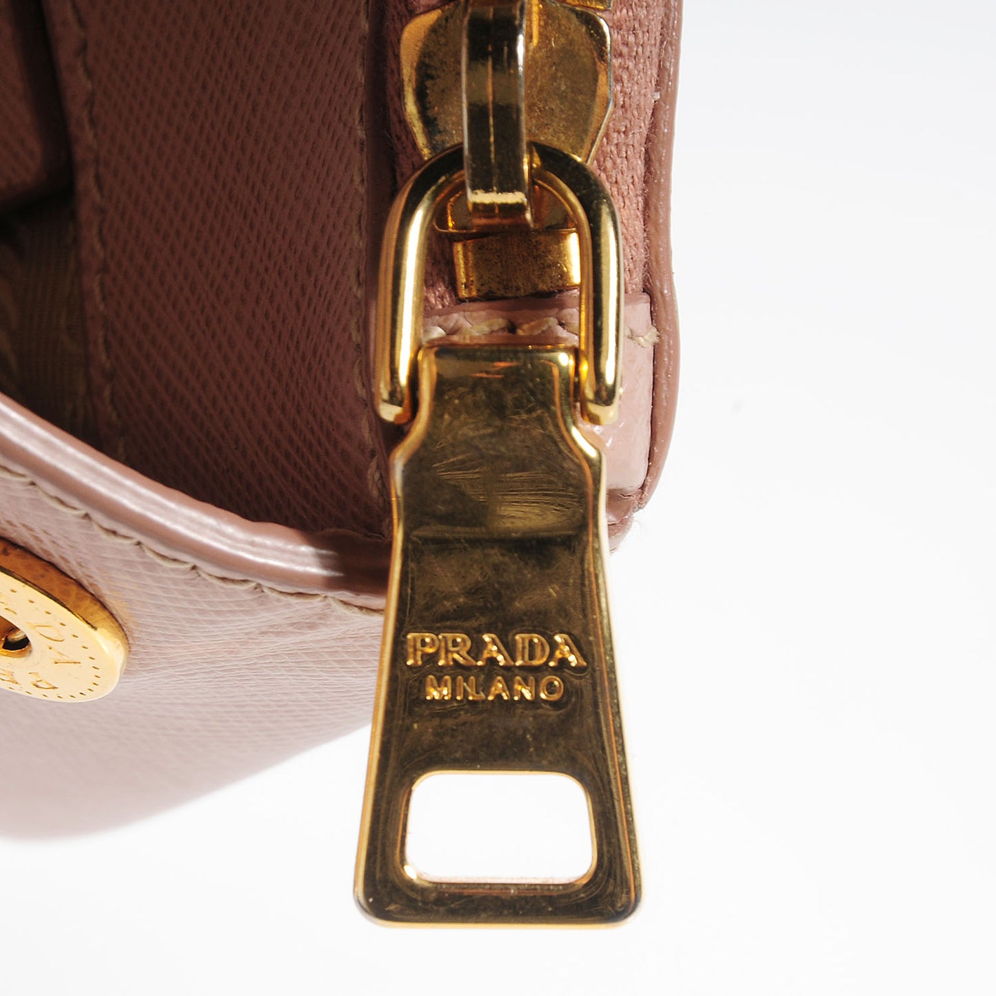Saffiano Lux Medium Double Zip Tote Cammeo