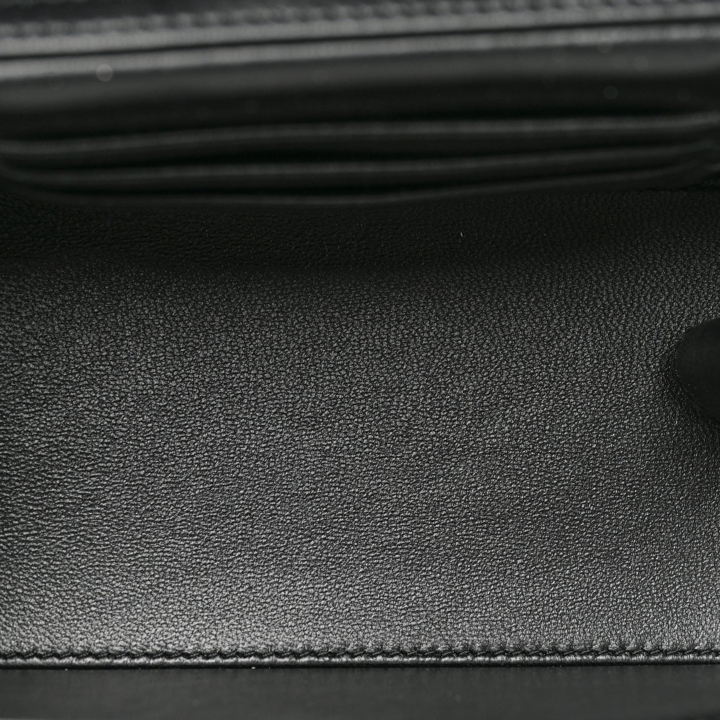 Lambskin Quilted Small Top Handle Vanity Case With Chain Black