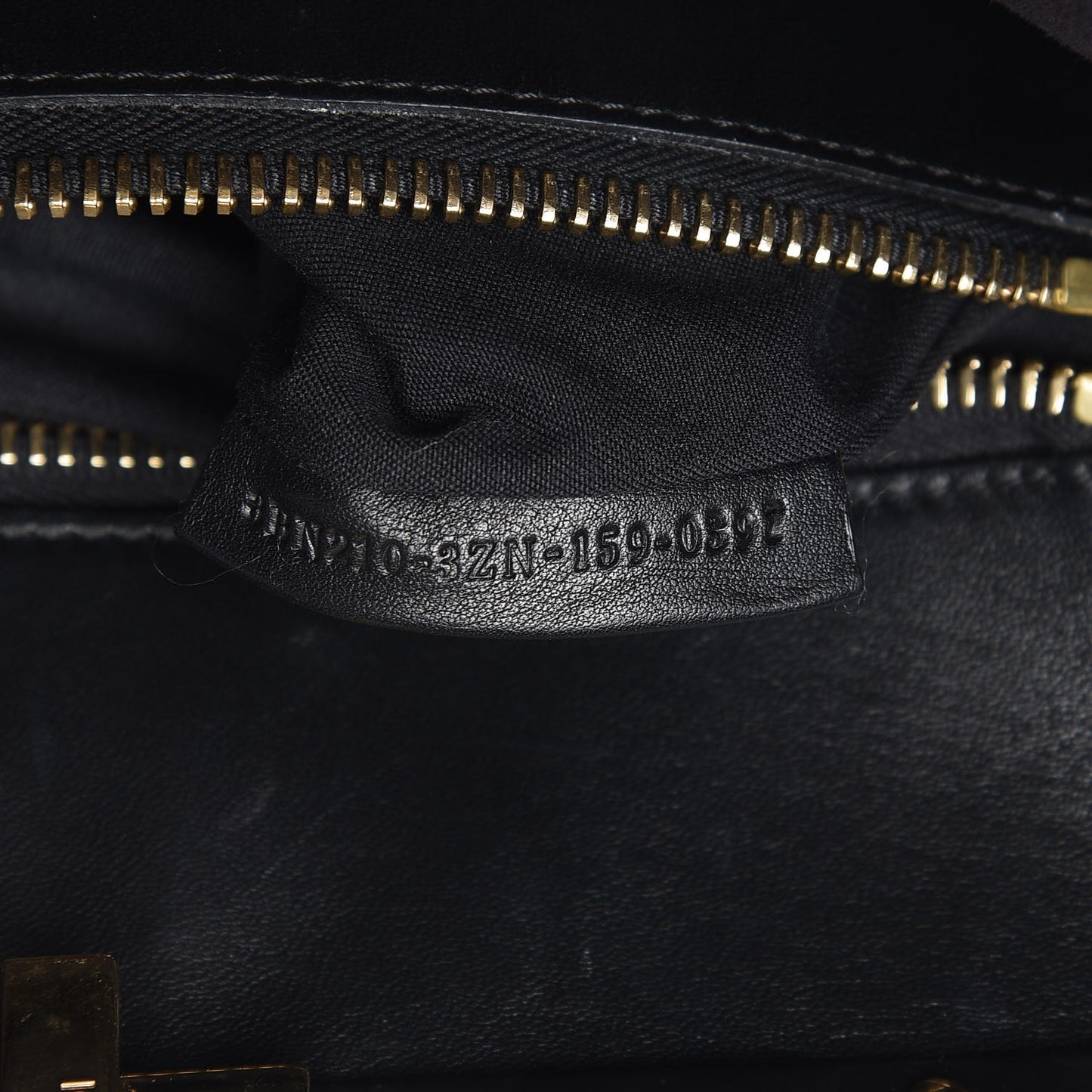 Vitello Seta Shiny Nappa Large Peekaboo Iconic Satchel Black