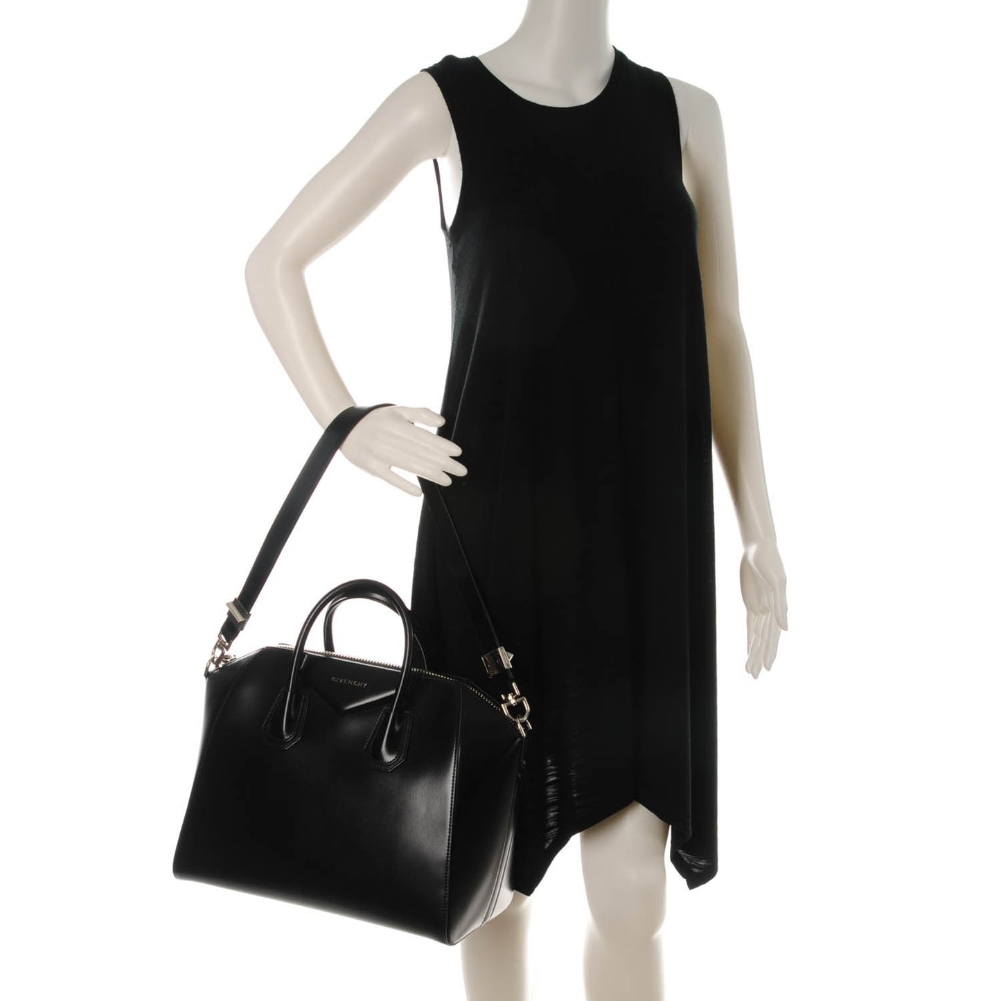 Shiny Lord Calfskin Medium Antigona Black