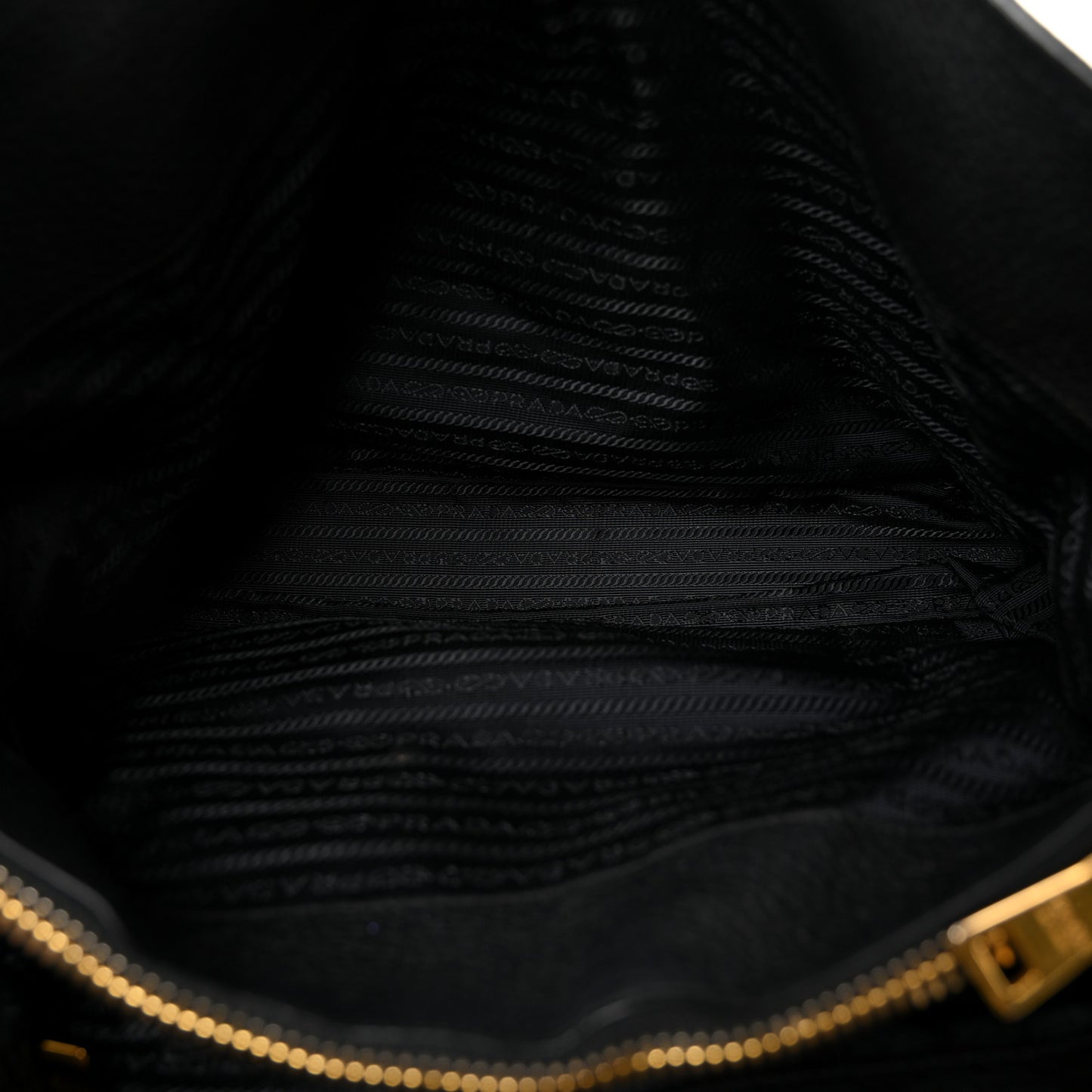 Vitello Daino Tote Black