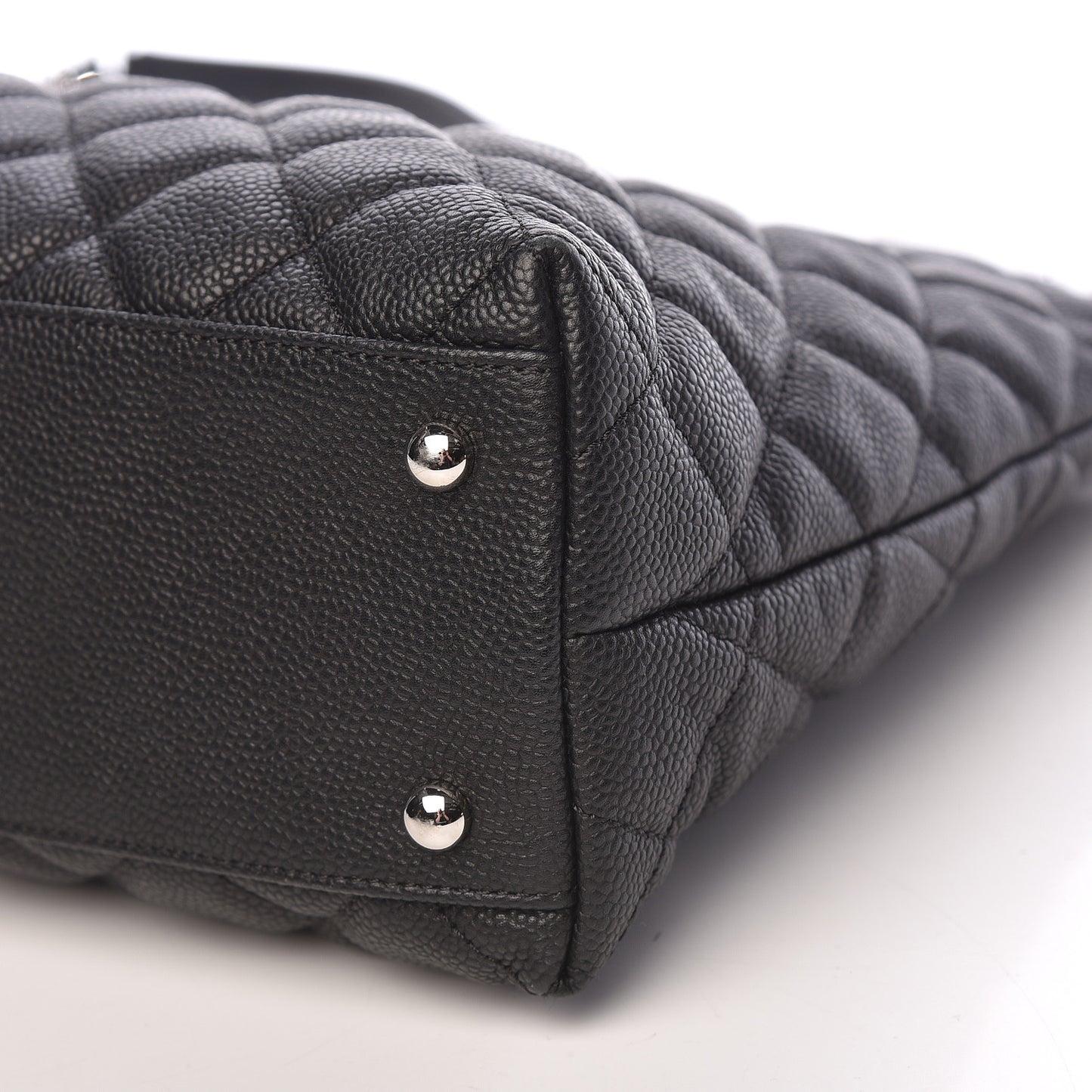 Caviar Quilted Easy Zip Tote Black