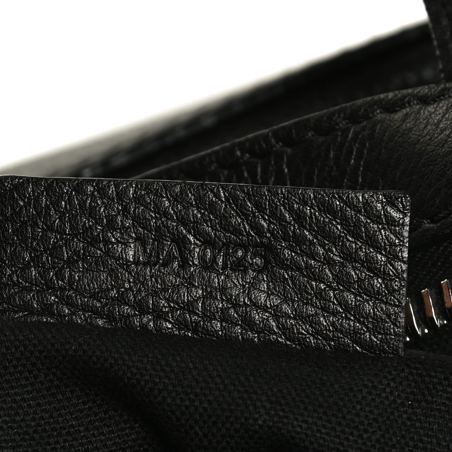 Waxy Grained Calfskin Studded Medium Nightingale Black