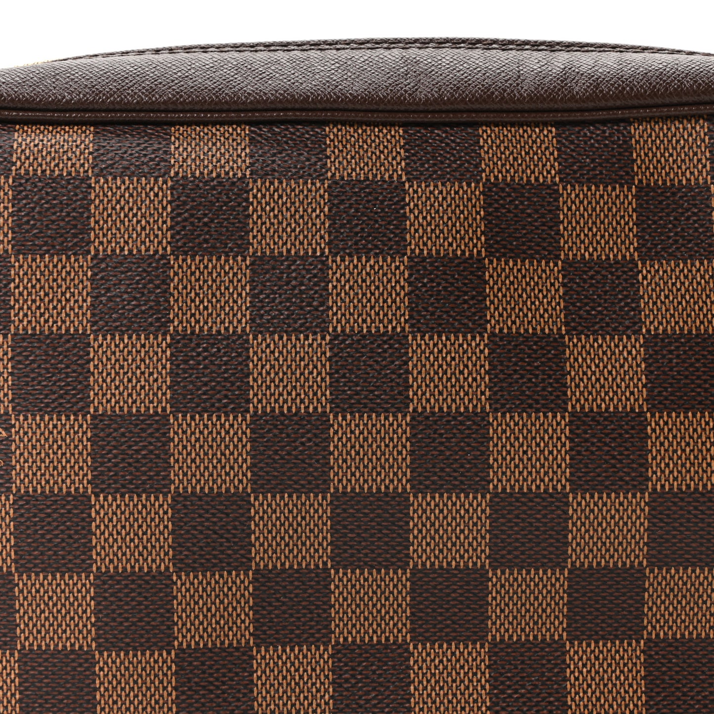 Damier Ebene Trousse Toilette 28