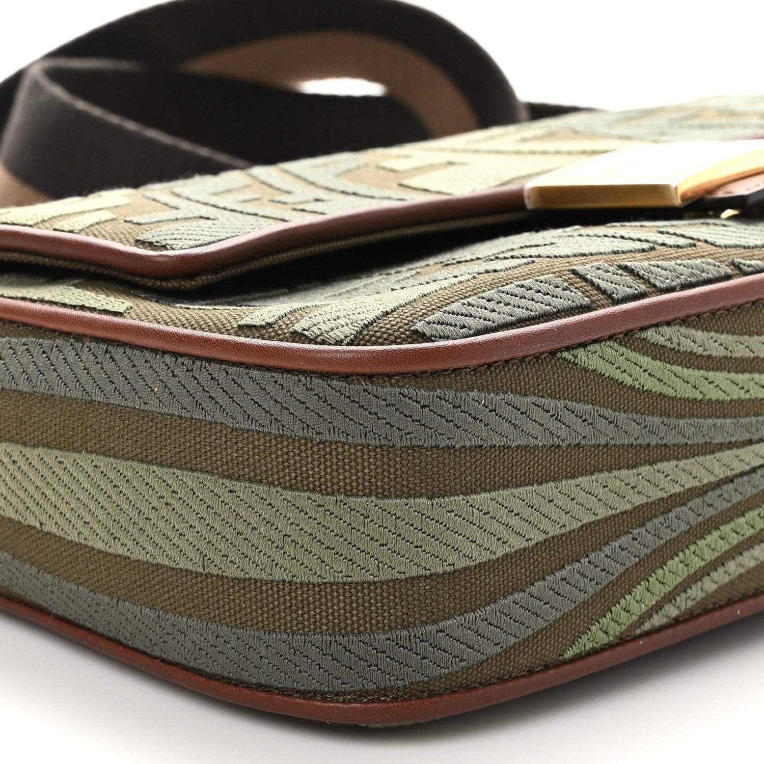 Fendi X SARA COLEMAN Canvas Vitello King FF Fish Eye Embroidered Baguette Amazzonia Ghianda 9 of 10